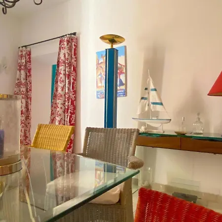 Spacieux Et Confortable T3 Au Centre D *