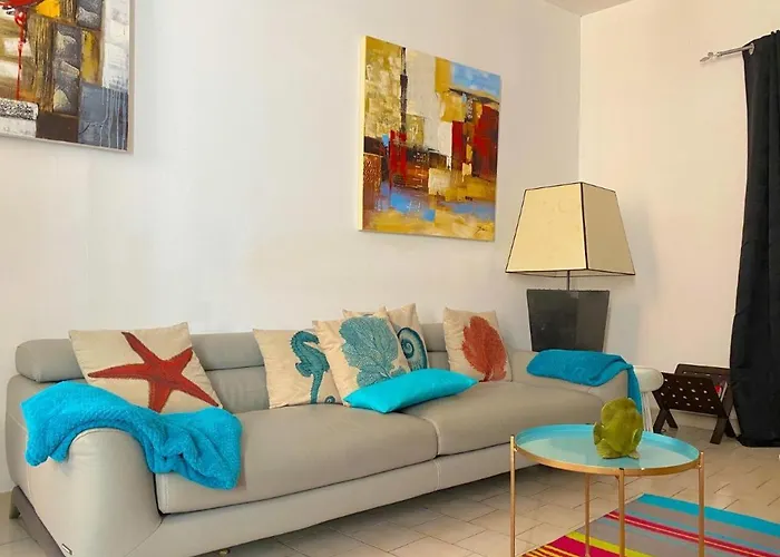 Spacieux Et Confortable T3 Au Centre D * Ajaccio (Corsica)