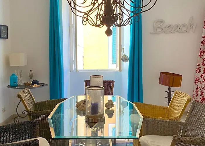 Apartment Spacieux Et Confortable T3 Au Centre D Ajaccio (Corsica)